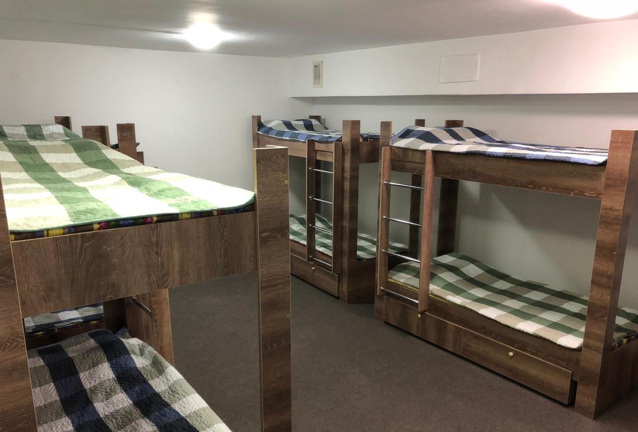 Apple City Hostel Almaty Luaran gambar